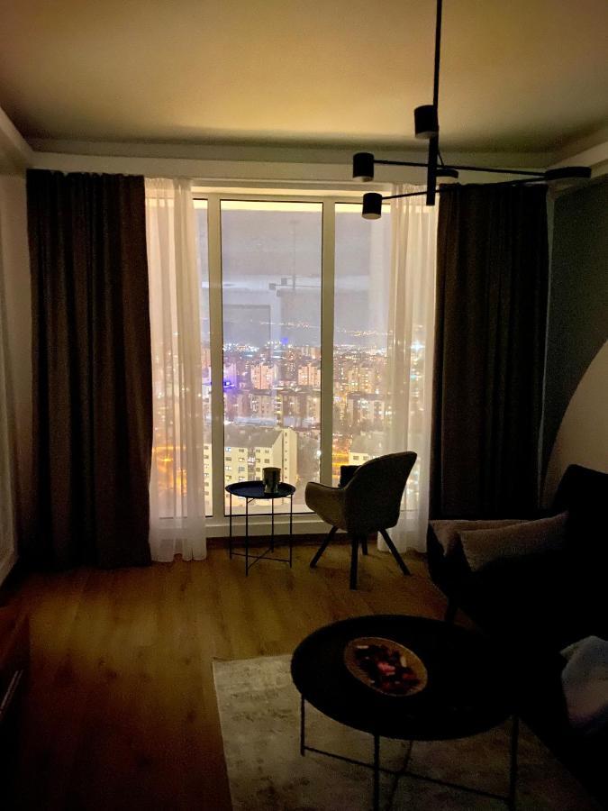 Sky Side Luxury Condo スコピエ エクステリア 写真