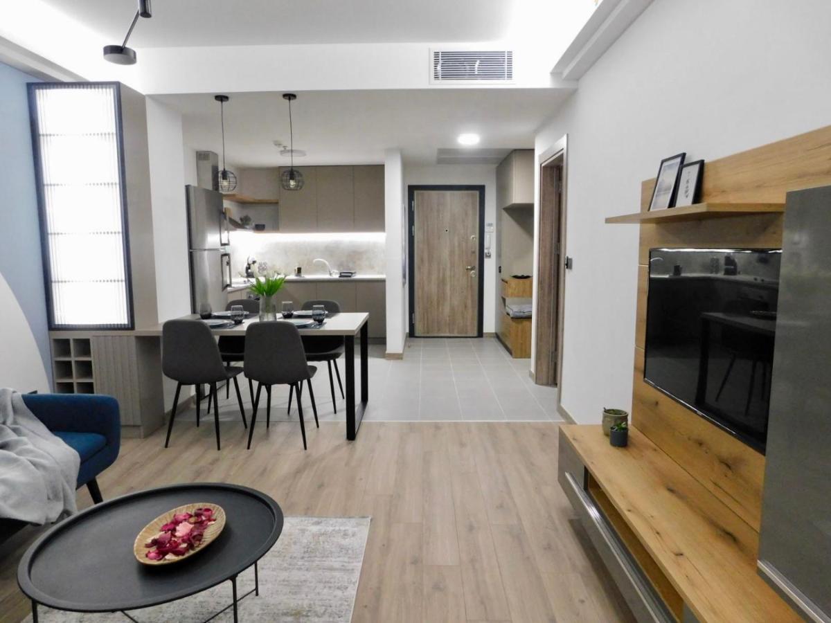 Sky Side Luxury Condo スコピエ エクステリア 写真
